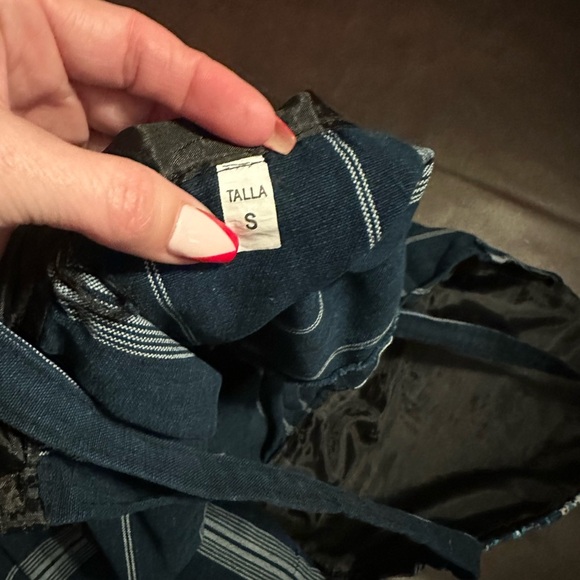 Elegant Black and Blue Striped Mini Dress - Picture 3 of 8